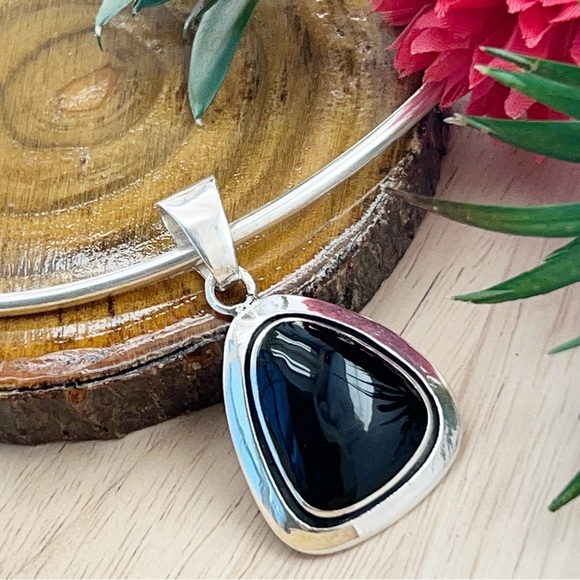 Vintage Jewelry - Vintage Black Onyx Native Pendant Necklace Sterling Silver 925